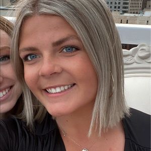 Meet your Posher, Molly